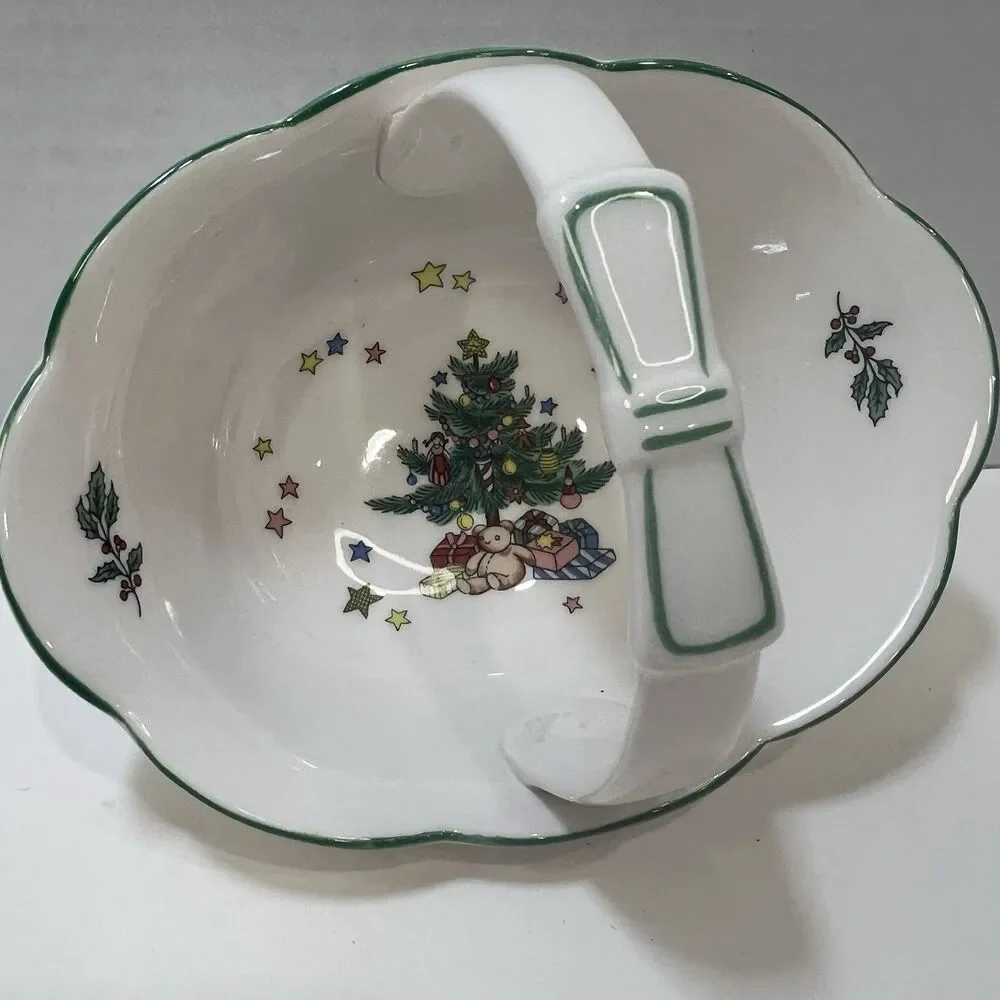Vintage Christmas Holiday Nikko Happy Holidays Candy Nut Basket w/Handle Japan